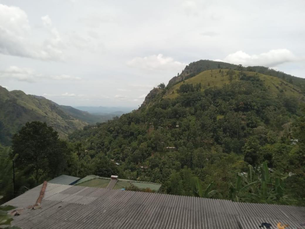 Divine View Homestay Ella Esterno foto