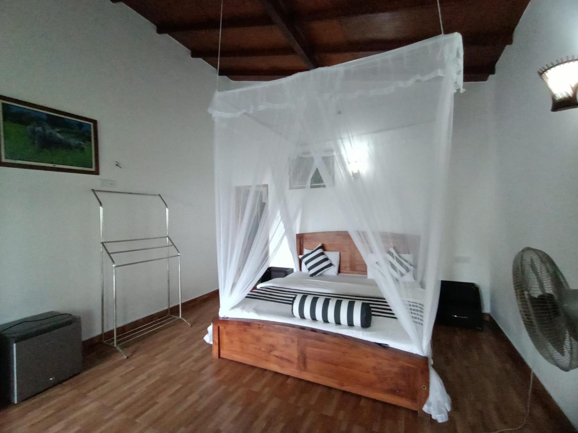 Divine View Homestay Ella Esterno foto