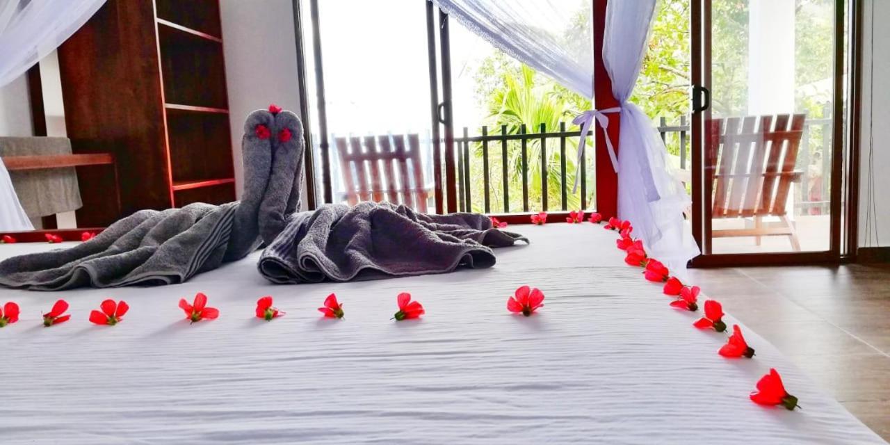 Divine View Homestay Ella Esterno foto