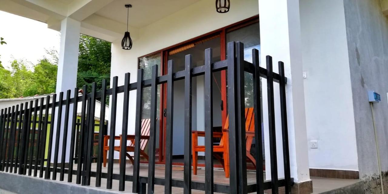Divine View Homestay Ella Esterno foto